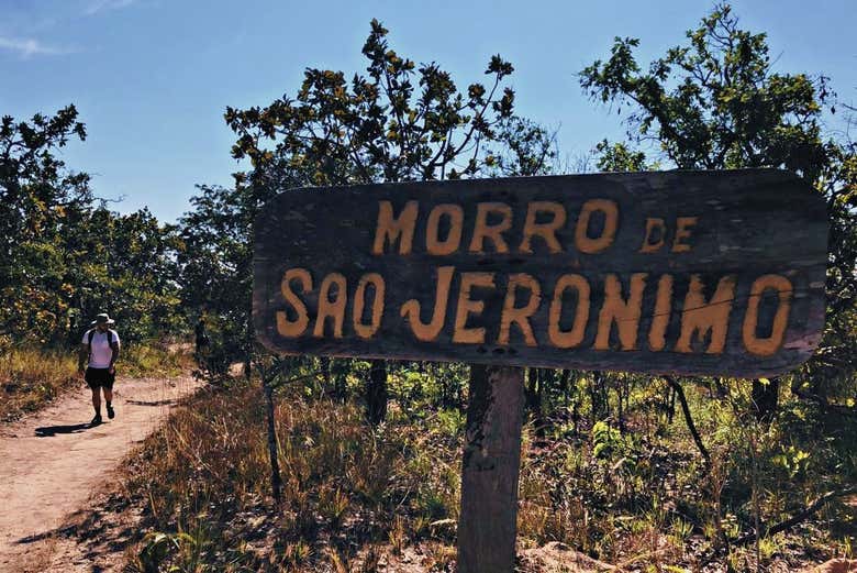 Up we go, toward the Morro de São Jerônimo