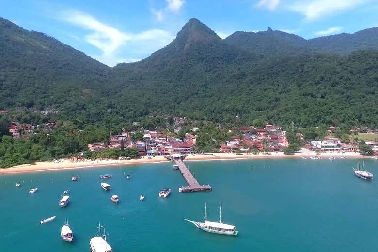 Cais de Vila do Abraão, a capital da Ilha Grande