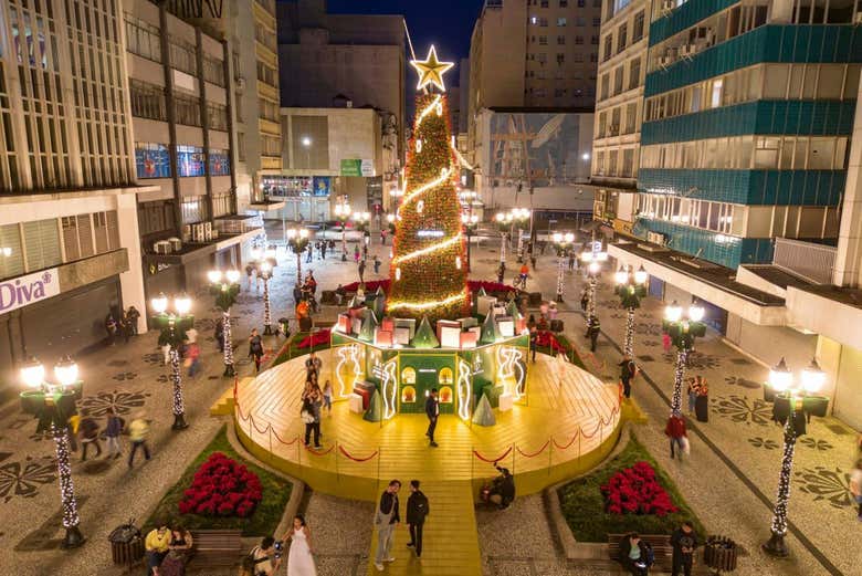 Curitiba se engalana durante las Navidades