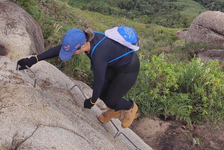 Llegando a la cima de Capivari Mirim