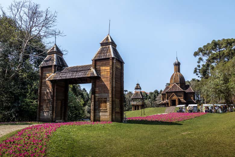 El Monumento Ucraniano en Curitiba