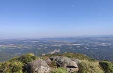 Trilha pelo Morro Pão de Loth ou Anhangava em Quatro Barras