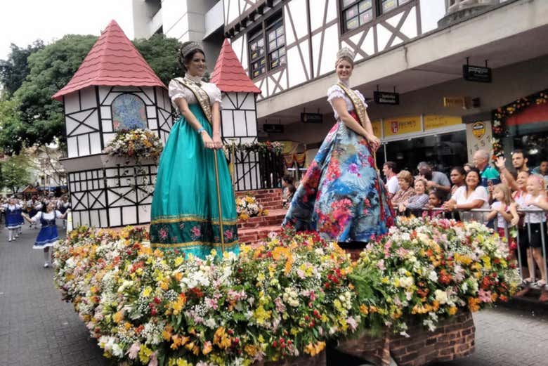 Desfile en Blumenau