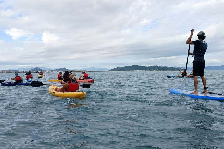 Você pode praticar caiaque ou stand up paddle