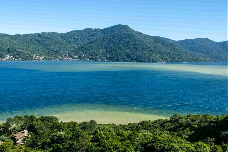 At the Lagoa viewpoint