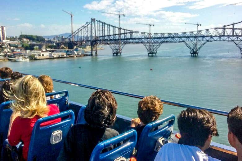 Apreciando a vista de Florianópolis