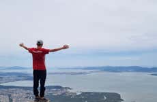 Trilha pelo Morro do Cambirela