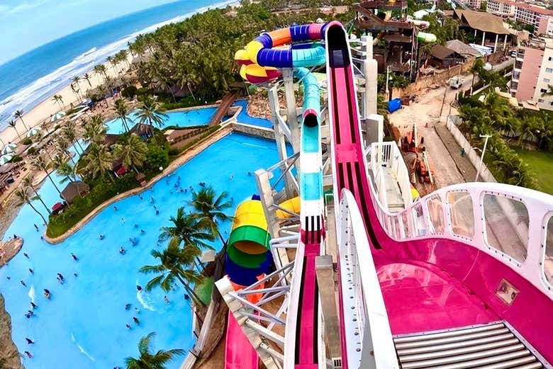 Toboganes de infarto en Beach Park