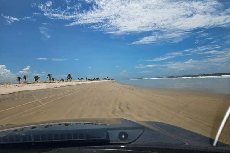 Drive across Ceará's beaches
