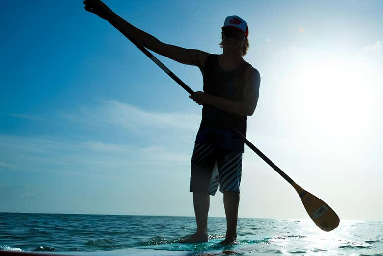Remando en la playa de Iracema