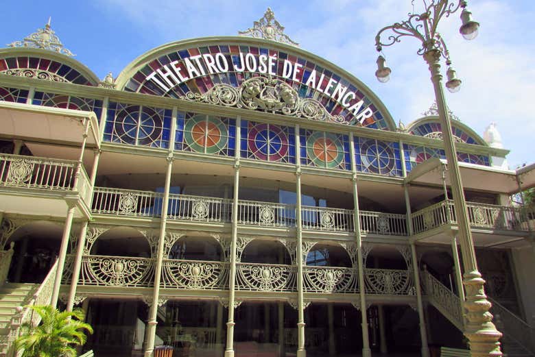 Fachada do teatro José de Alencar