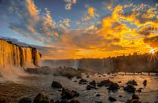 Cataratas de Iguazú: lados argentino y brasileño con entradas