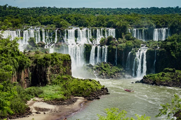 Entrada al lado brasileño de las Cataratas de Iguazú