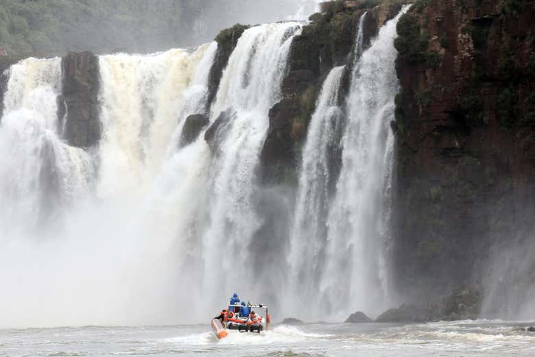 Cataratas vistas da embarcação