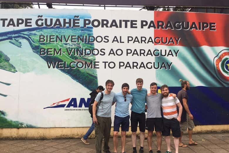 Foto na fronteira do Paraguai