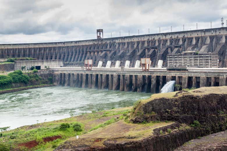 Dam walls