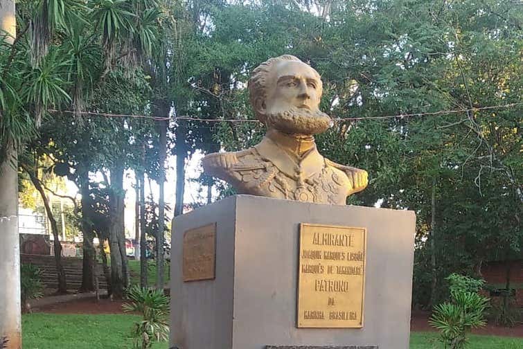 Busto al Almirante Tamandaré