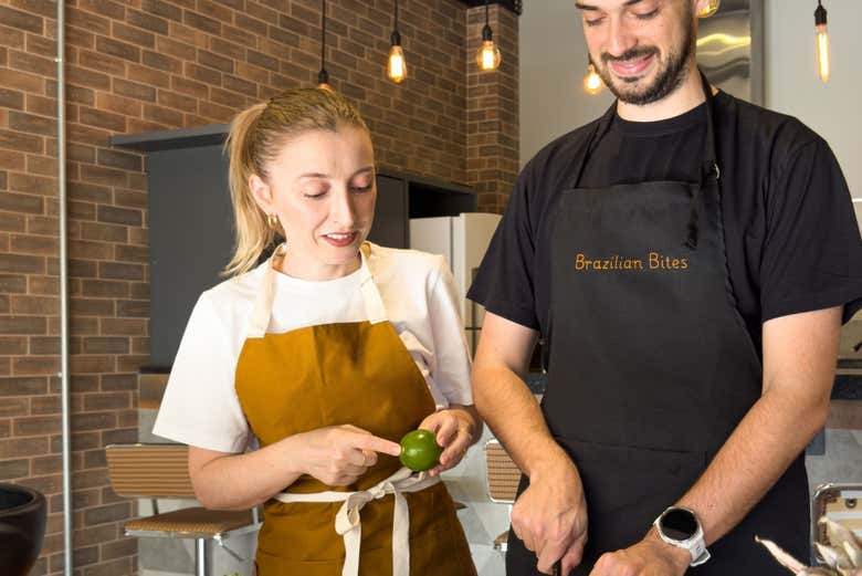 ¿Queréis aprender a hacer caipirinhas?