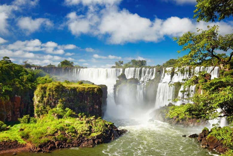 Panorámica del lado argentino de las Cataratas de Iguazú
