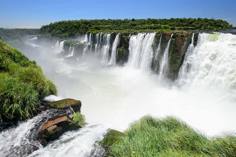 Sentiros impresionados por la fuerza y potencia del agua