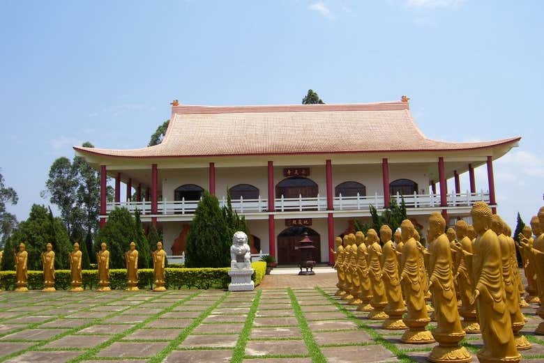 Statues du temple Chen Tien