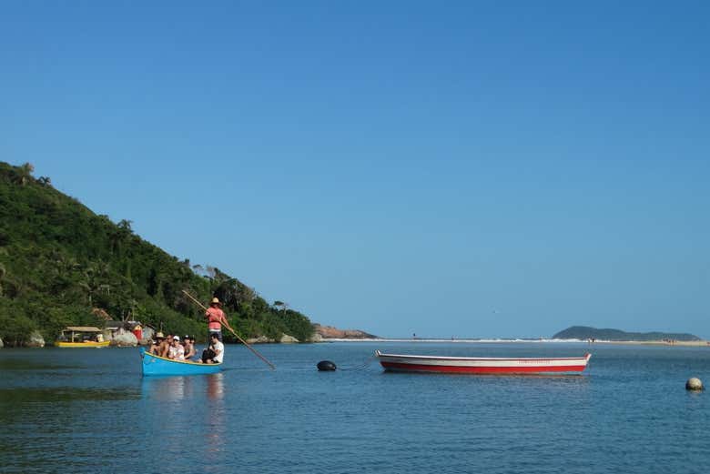 Barcos para a travessia