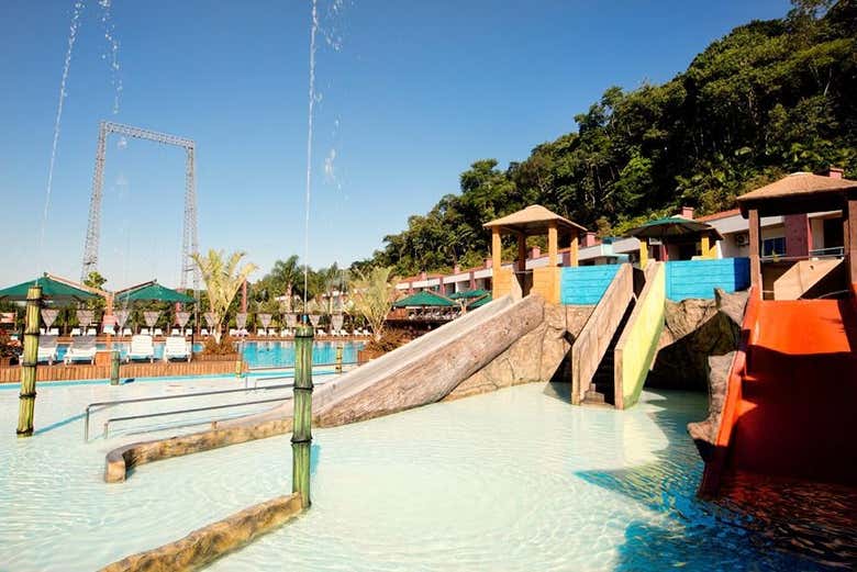 A zona Acqua Kids para pais e crianças