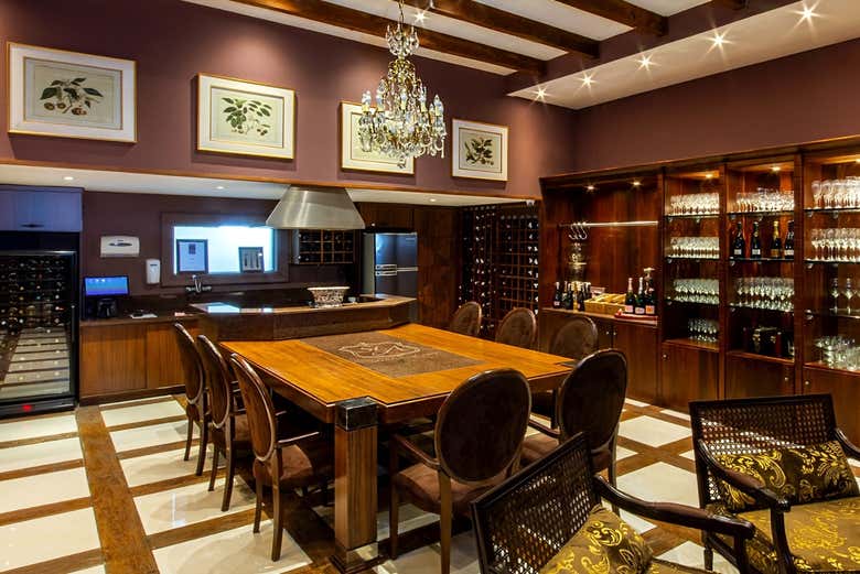 Sala de catas del hotel