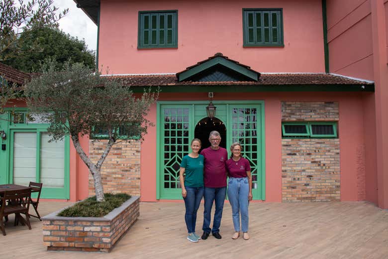 Conoceréis la calidez y tradición de los viñedos locales