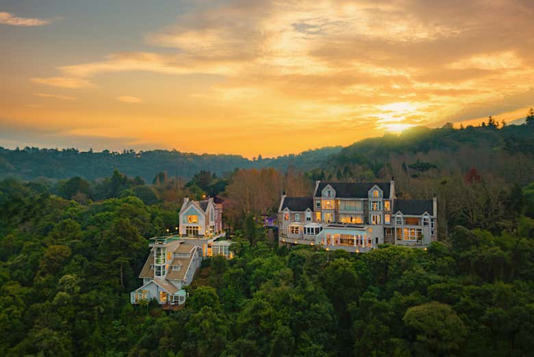Vistas del hotel al atardecer