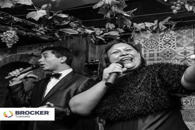 Ovisitante irá se encantar com um lindo show de música italiana