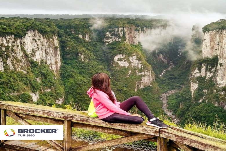 Você visitará o Cânion Itaimbezinho, dentro do Parque Aparados d