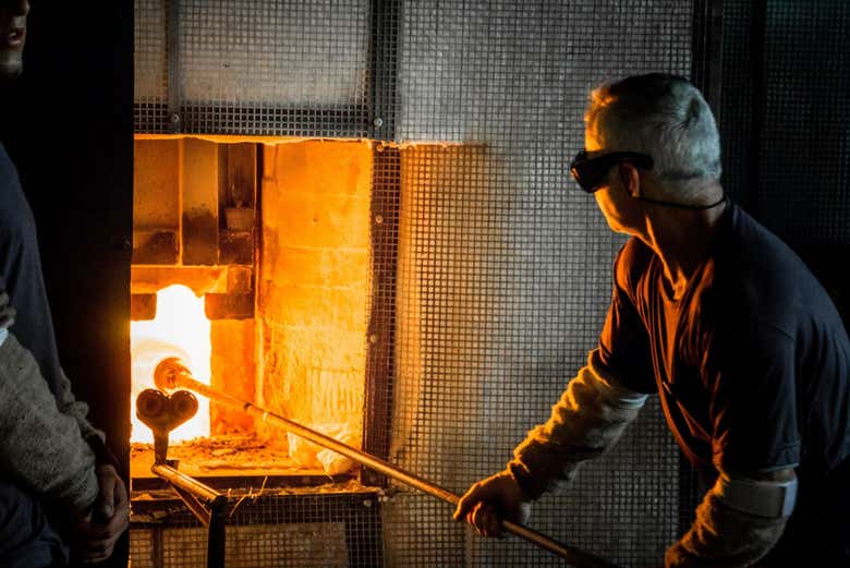 Witness glass-making mastery