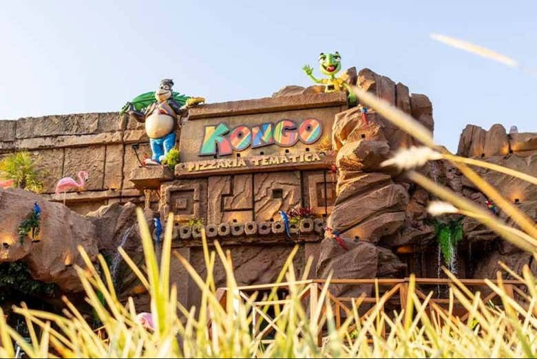 Entrada al restaurante Kongo
