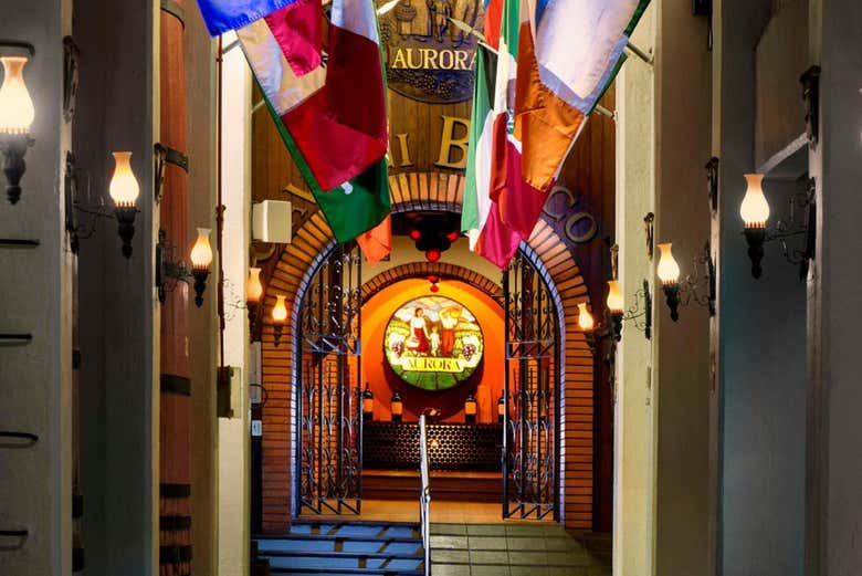 Entrada a la bodega Aurora