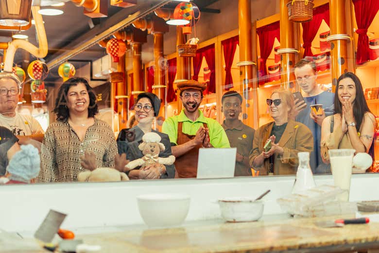 Visitando una chocolatería de Gramado