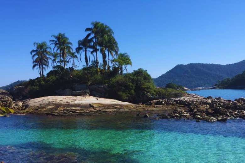 Admirando los paisajes de la isla Botina