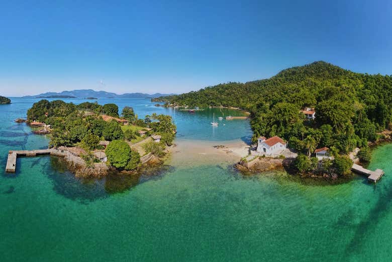 Swim in the calm waters of Piedade Beach