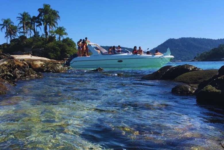 Una parada en la playa de Gipóia