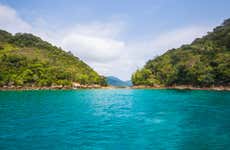 Tour pela gruta do Acaiá e lagoas de Ilha Grande
