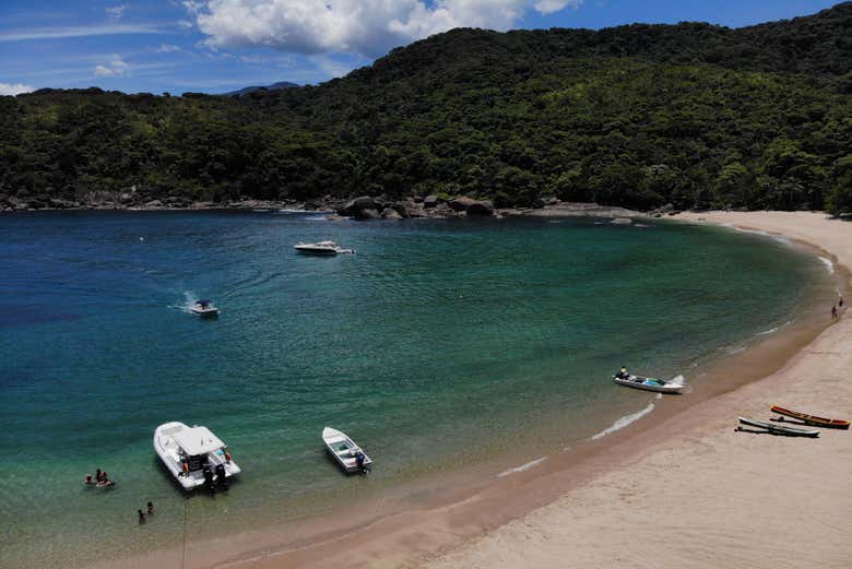 Barcos na praia de Indaiaúba