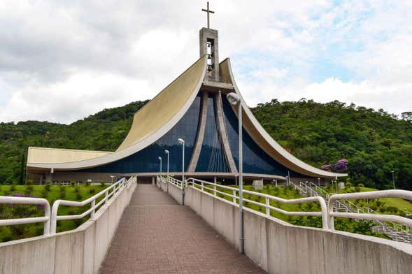 Excursão a Nova Trento e Brusque