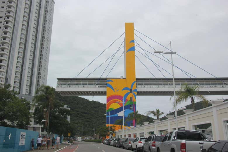 Pasando por la Passarela da Barra