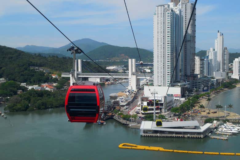 Vista de Balneario Camboriú desde el teleférico