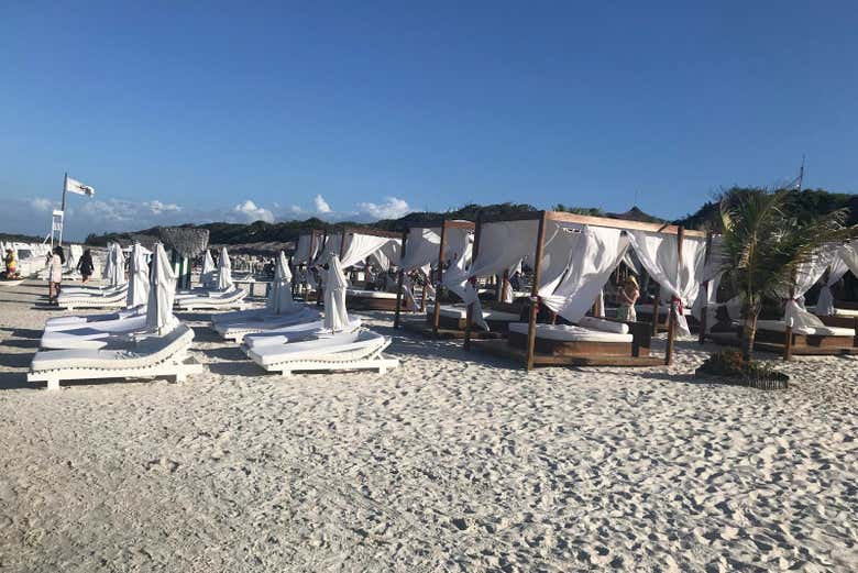 Instalações do The Alchymist Beach Club