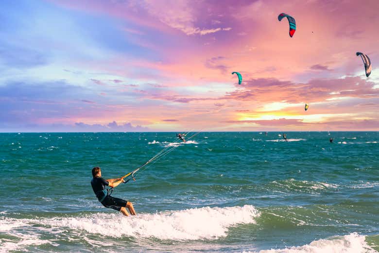 Conheceremos os conceitos básicos do kitesurf