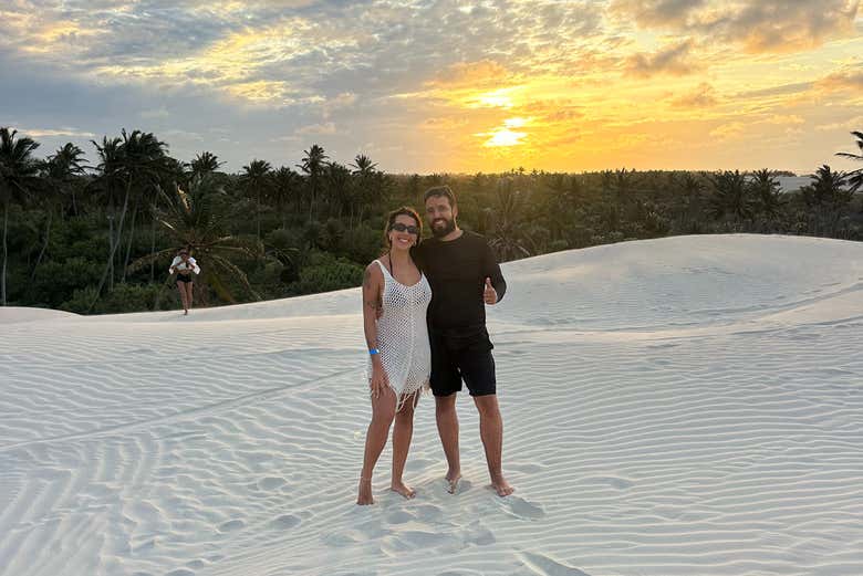 Disfrutaréis de un atardecer inolvidable entre dunas