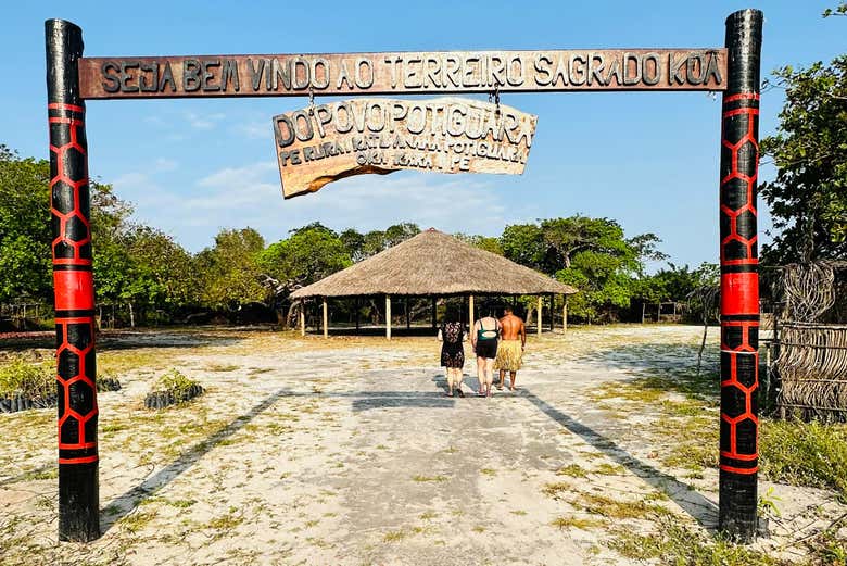 Visitando uma das aldeias da reserva indígena
