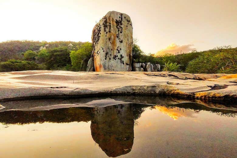 Você ficará fascinado com a imponente Pedra do Altar