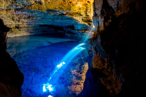 Excursión al Pozo Encantado y al Pozo Azul